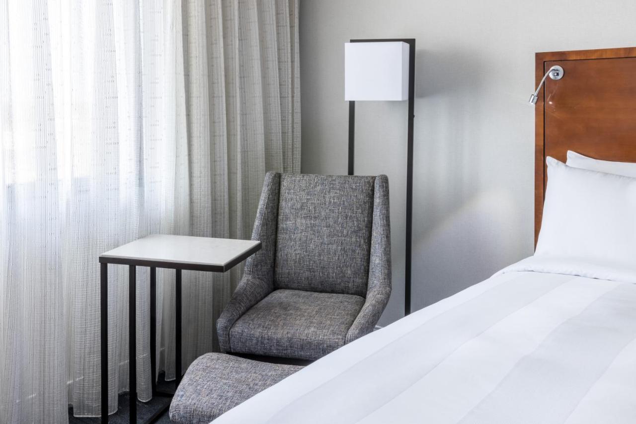 Richmond Marriott Exterior foto