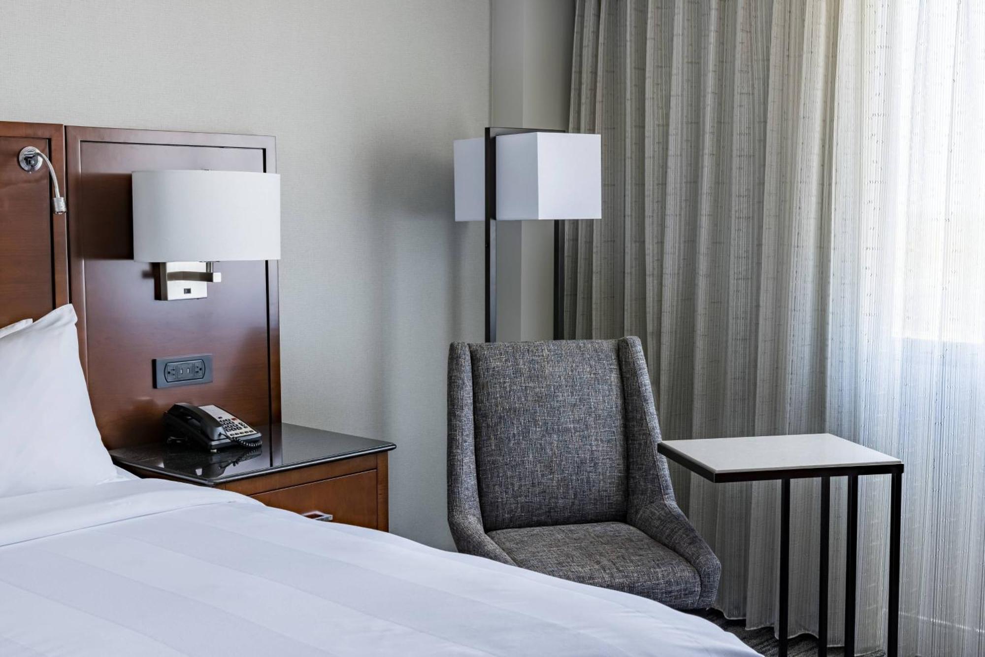 Richmond Marriott Exterior foto