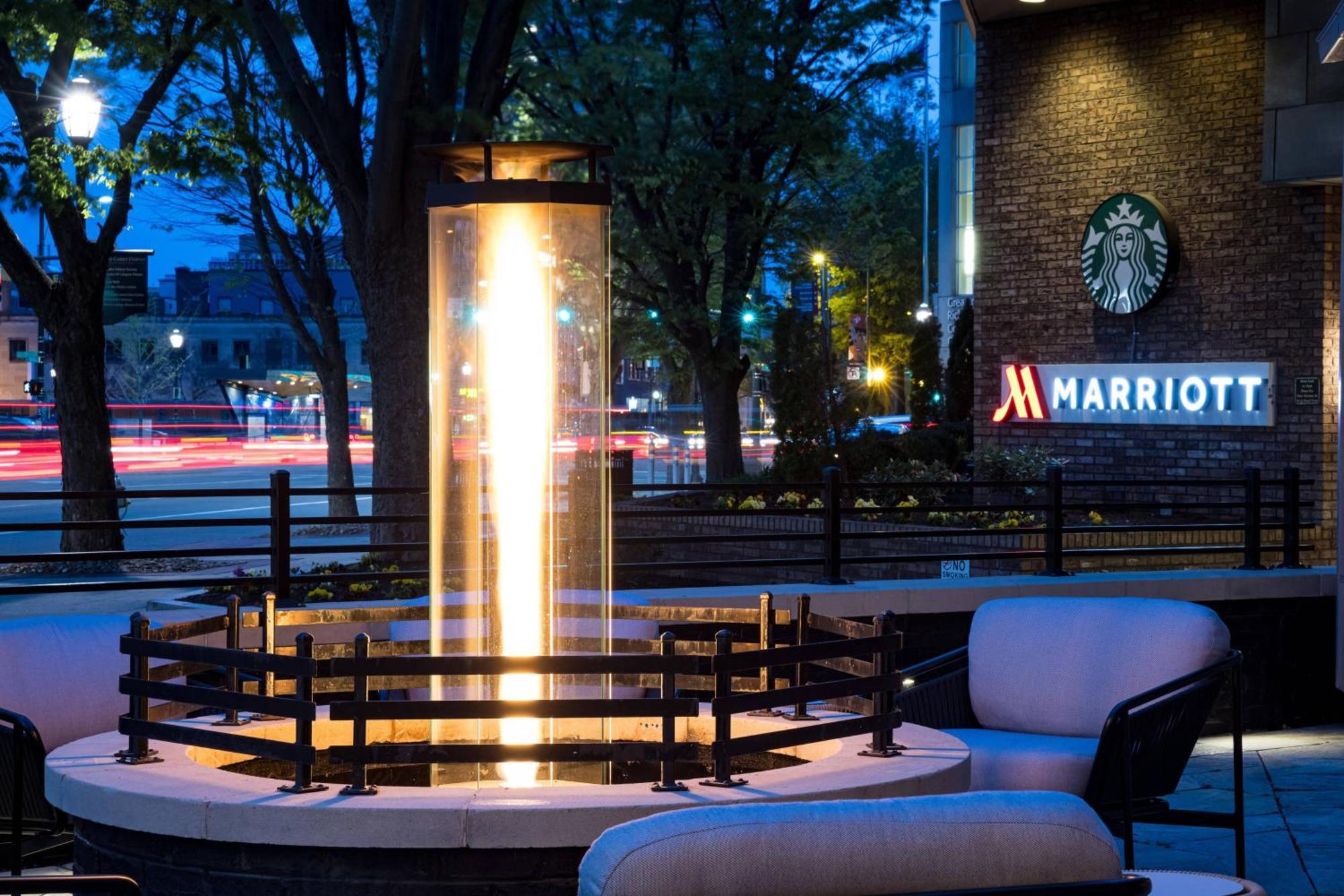 Richmond Marriott Exterior foto